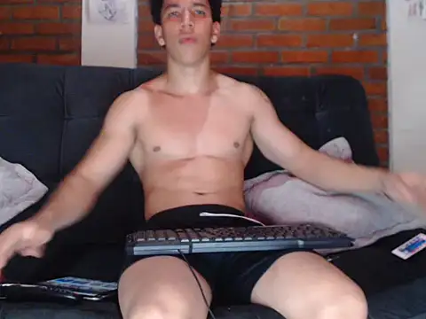 Snapshot of ethan_noir chatting on 18, 12, 2024 ethan noir online show from 18, 12, 2024