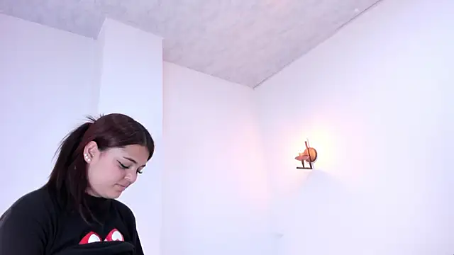 Agata clark online show from 3, 3, 2025