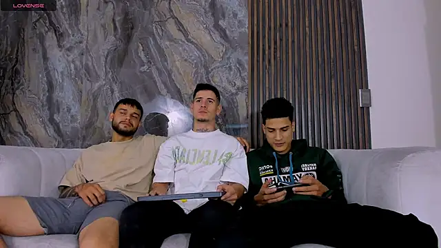 hot day online show from 17, 12, 2024