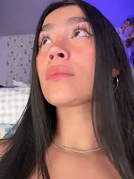 Snapshot of -Loren- chatting on 12, 3, 2026 -Loren- online show from 12, 3, 2026