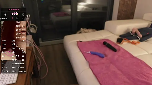 sexyLolia11 online show from 25, 5, 2026