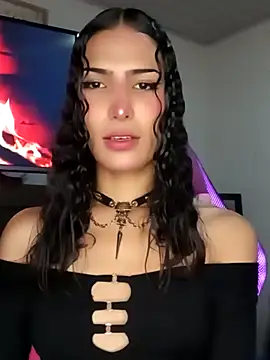 Lanna hott  online show from 4, 10, 2025