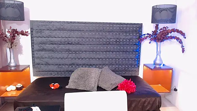 AitanaEvans online show from 10, 3, 2025