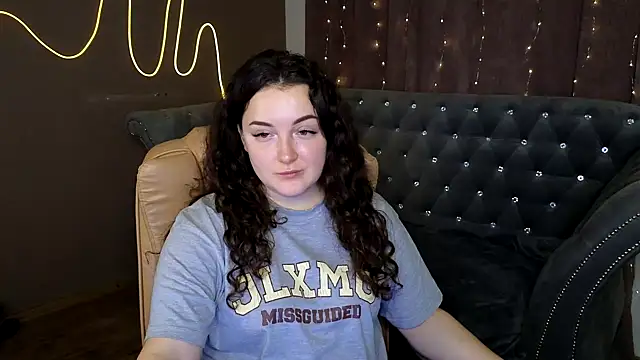 GloriNichols online show from 8, 1, 2025