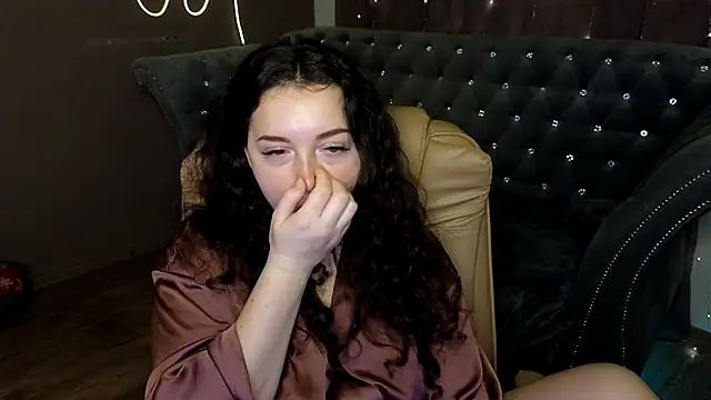 GloriNichols online show from 10, 1, 2025