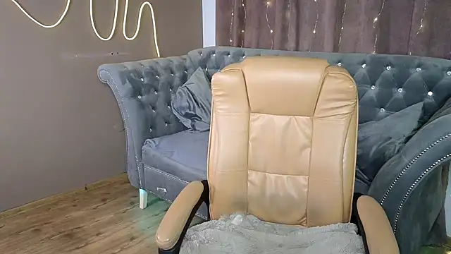 GloriNichols online show from 19, 1, 2025