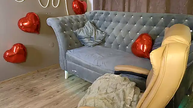 GloriNichols online show from 3, 2, 2025