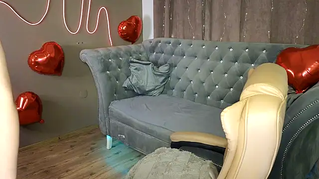 GloriNichols online show from 10, 2, 2025