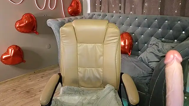 GloriNichols online show from 22, 2, 2025