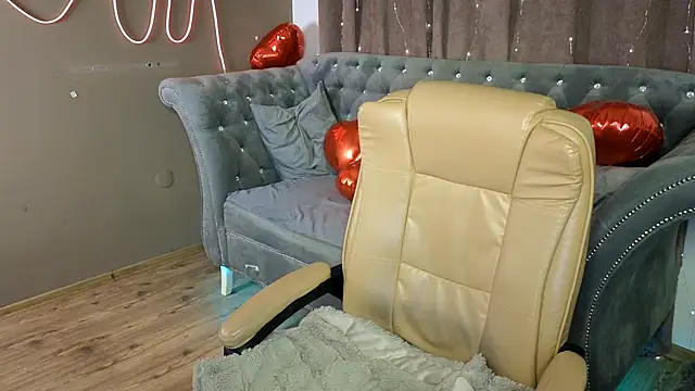 GloriNichols online show from 20, 3, 2025