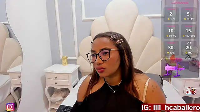 Lilithcaballero online show from 11, 1, 2025