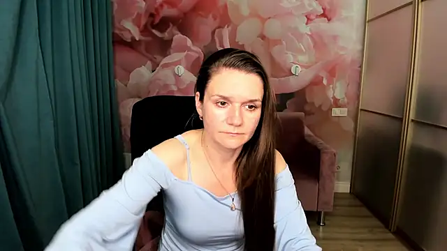 Snapshot of AriaGray chatting on 13, 11, 2025 AriaGray online show from 13, 11, 2025