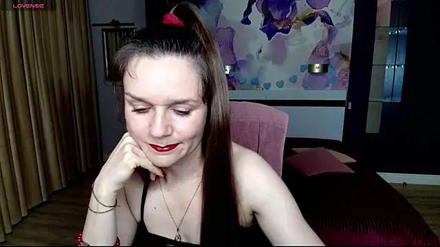 AriaGray online show from 9, 5, 2026