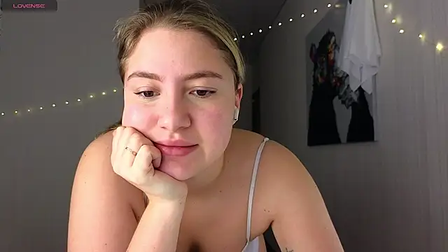 Snapshot of Yassyaaa chatting on 26, 1, 2025 Yassyaaa online show from 26, 1, 2025