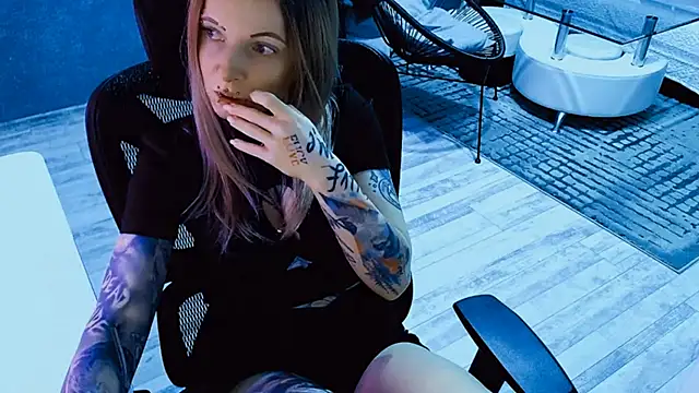 Snapshot of InesGold chatting on 8, 4, 2026 InesGold online show from 8, 4, 2026