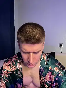 Snapshot of Bruno_Banani chatting on 21, 1, 2025 Bruno Banani online show from 21, 1, 2025