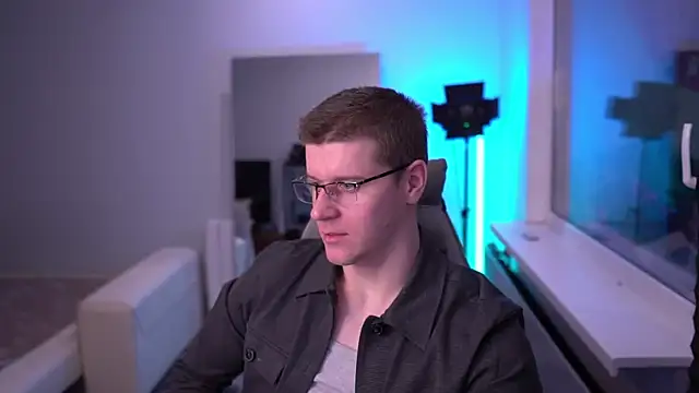 Snapshot of Bruno_Banani chatting on 2, 11, 2025 Bruno Banani online show from 2, 11, 2025