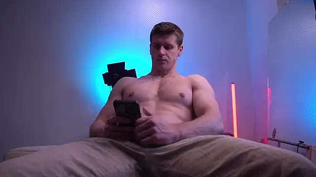 Snapshot of Bruno_Banani chatting on 6, 11, 2025 Bruno Banani online show from 6, 11, 2025