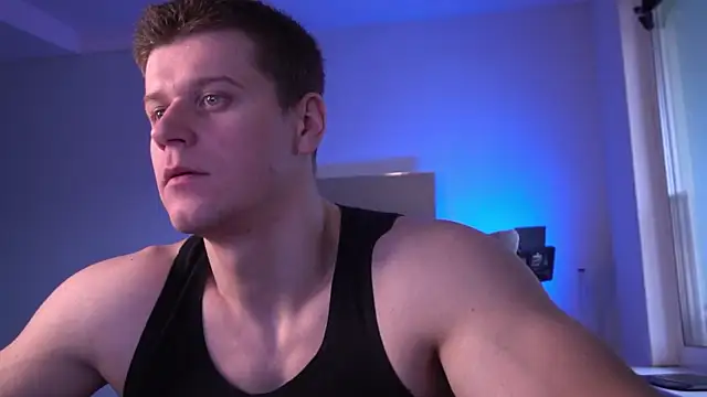 Snapshot of Bruno_Banani chatting on 8, 11, 2025 Bruno Banani online show from 8, 11, 2025