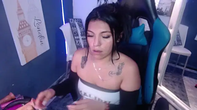 MartinaFonse online show from 17, 1, 2025
