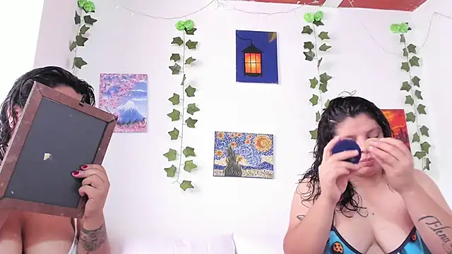 Snapshot of Karol_IsabelCouple chatting on 14, 12, 2024 Karol IsabelCouple online show from 14, 12, 2024