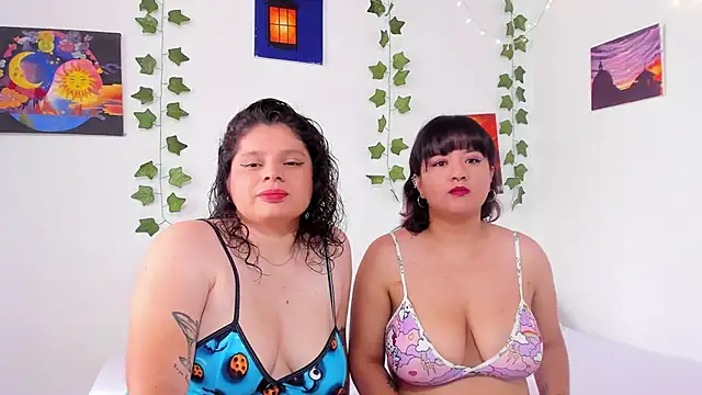 Snapshot of Karol_IsabelCouple chatting on 14, 2, 2025 Karol IsabelCouple online show from 14, 2, 2025