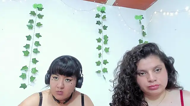 Snapshot of Karol_IsabelCouple chatting on 19, 3, 2025 Karol IsabelCouple online show from 19, 3, 2025