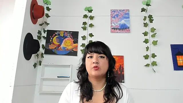 Snapshot of Karol_IsabelCouple chatting on 25, 9, 2025 Karol IsabelCouple online show from 25, 9, 2025