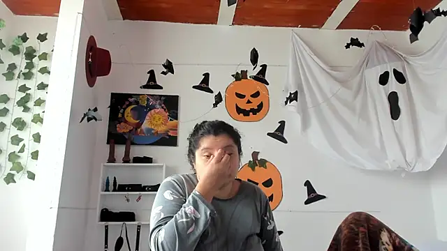 Karol IsabelCouple online show from 22, 10, 2025