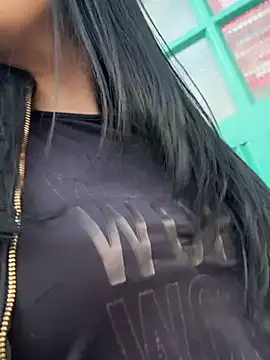 Snapshot of Sara_luna_ chatting on 15, 1, 2025 Sara luna  online show from 15, 1, 2025