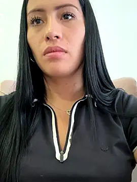 Sara luna  online show from 1, 11, 2025