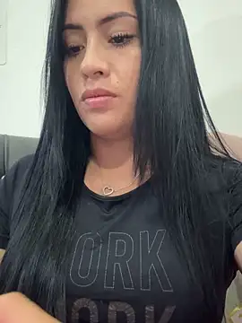 Sara luna  online show from 21, 12, 2025