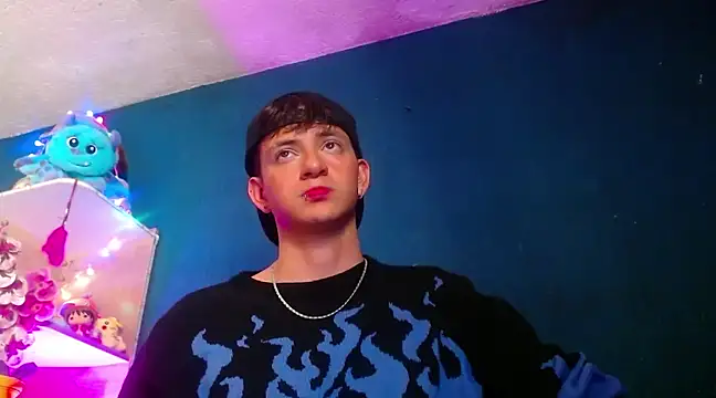 Snapshot of GabyThoms chatting on 12, 12, 2024 GabyThoms online show from 12, 12, 2024