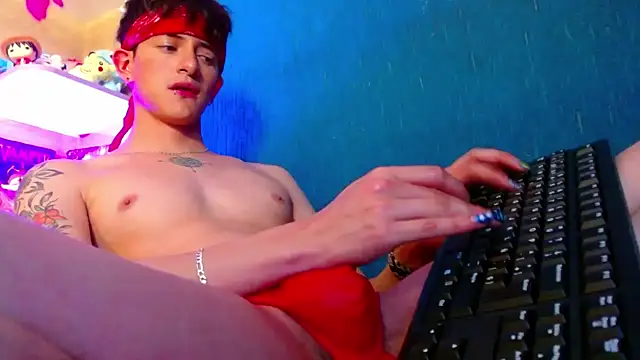 Snapshot of GabyThoms chatting on 17, 12, 2024 GabyThoms online show from 17, 12, 2024