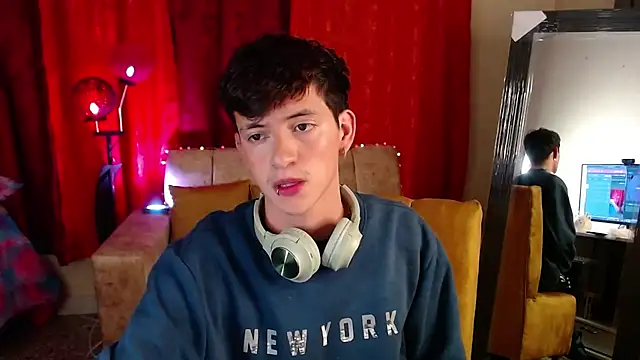 Snapshot of GabyThoms chatting on 20, 12, 2024 GabyThoms online show from 20, 12, 2024