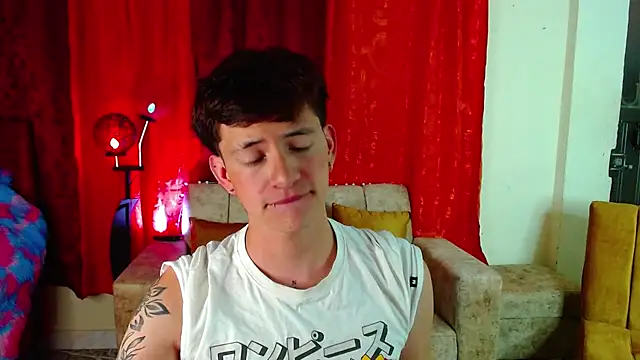 Snapshot of GabyThoms chatting on 27, 12, 2024 GabyThoms online show from 27, 12, 2024