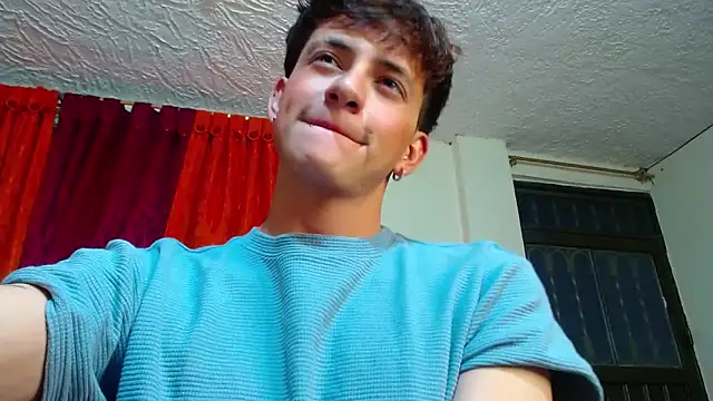 Snapshot of GabyThoms chatting on 2, 1, 2025 GabyThoms online show from 2, 1, 2025