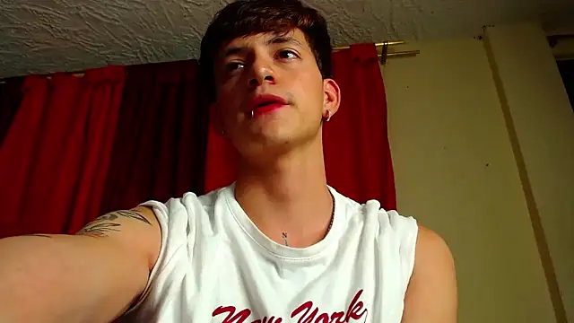 Snapshot of GabyThoms chatting on 16, 1, 2025 GabyThoms online show from 16, 1, 2025