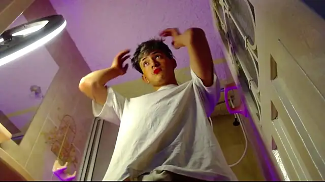 Snapshot of GabyThoms chatting on 25, 1, 2025 GabyThoms online show from 25, 1, 2025