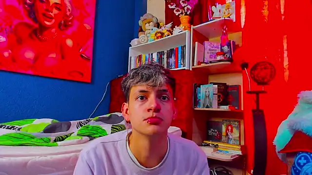 Snapshot of GabyThoms chatting on 24, 2, 2025 GabyThoms online show from 24, 2, 2025