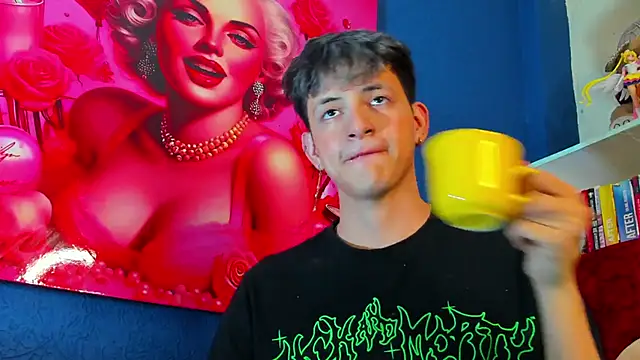 Snapshot of GabyThoms chatting on 3, 3, 2025 GabyThoms online show from 3, 3, 2025