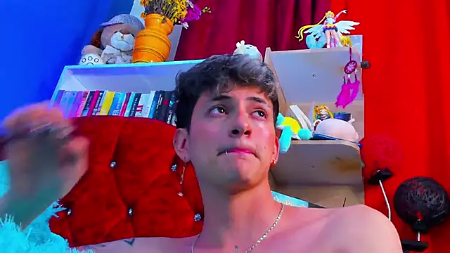 Snapshot of GabyThoms chatting on 13, 3, 2025 GabyThoms online show from 13, 3, 2025