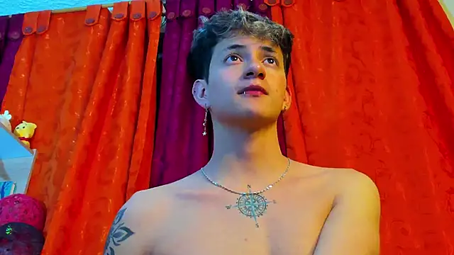 Snapshot of GabyThoms chatting on 18, 3, 2025 GabyThoms online show from 18, 3, 2025