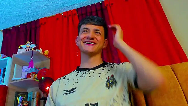 Snapshot of GabyThoms chatting on 21, 3, 2025 GabyThoms online show from 21, 3, 2025