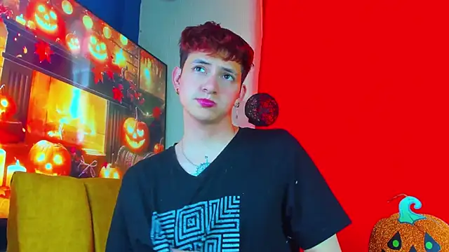 Snapshot of GabyThoms chatting on 16, 10, 2025 GabyThoms online show from 16, 10, 2025