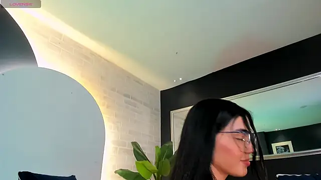 LucianaMillerX online show from 13, 1, 2025
