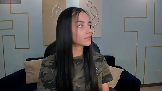 HannahJamesX online show from 17, 12, 2024