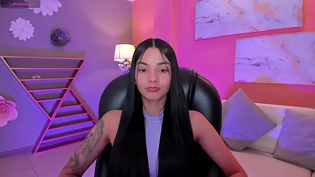 HannahJamesX online show from 18, 2, 2025