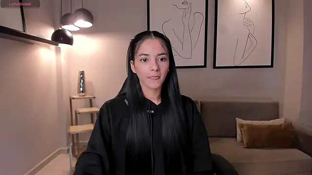 HannahJamesX online show from 3, 3, 2025