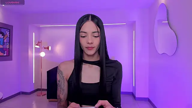 HannahJamesX online show from 21, 11, 2025